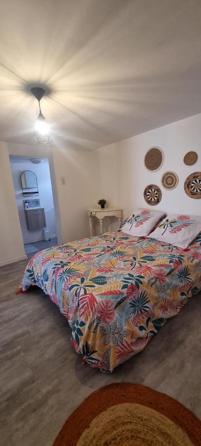 Studio En Camargue Arles Bagian luar foto